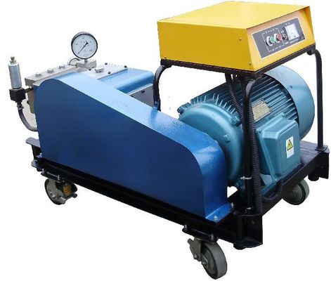 کیفیت  Triplex Plungers High Pressure Water Jet Pump For Industrial Use 1000bar ISO9001 کارخانه